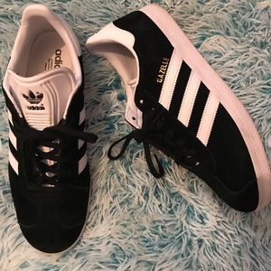 Adidas Giselle sneakers